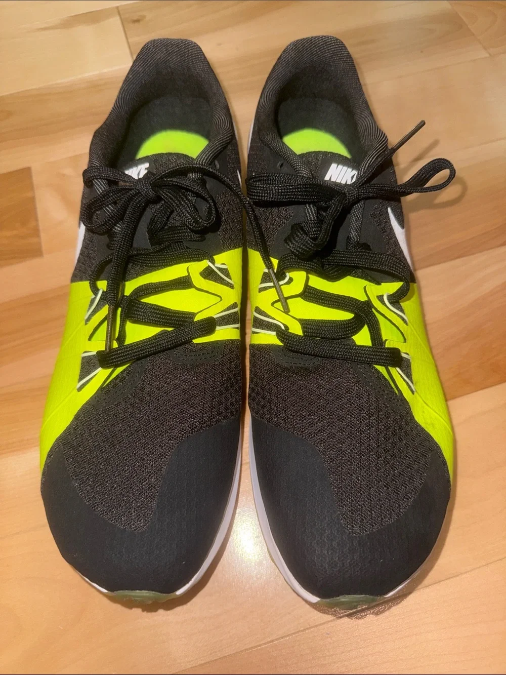 Nike men’s racing Black and Neon Volt Athletic Shoes M 11.5 like new